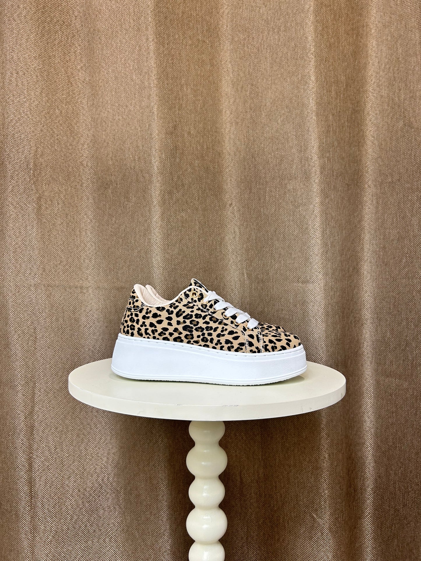 Basket plateforme à motif leopard