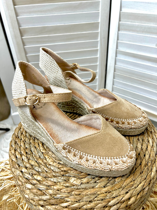 Compensées style espadrilles en toile beige foncé